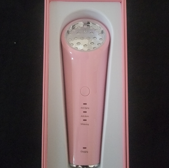 3 LED Light Wand: Red, Blue, and Green - Picture 3 of 9